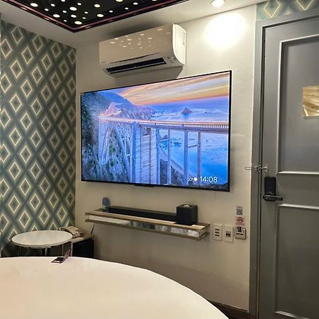 Cupid Hotel Хошимин Экстерьер фото